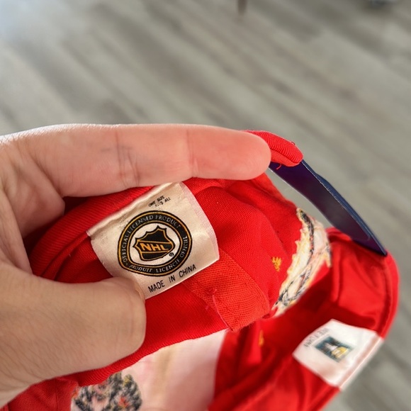 VINTAGE 90S FLORIDA PANTHERS RED AND BLUE HAT - Picture 5 of 7